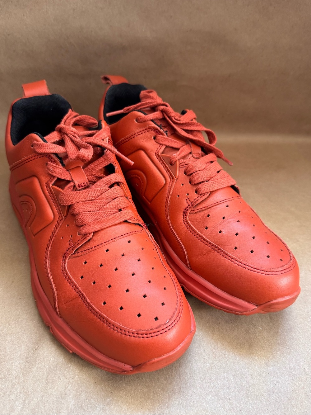Camper Drift sneakers in red leather. Size EU 39